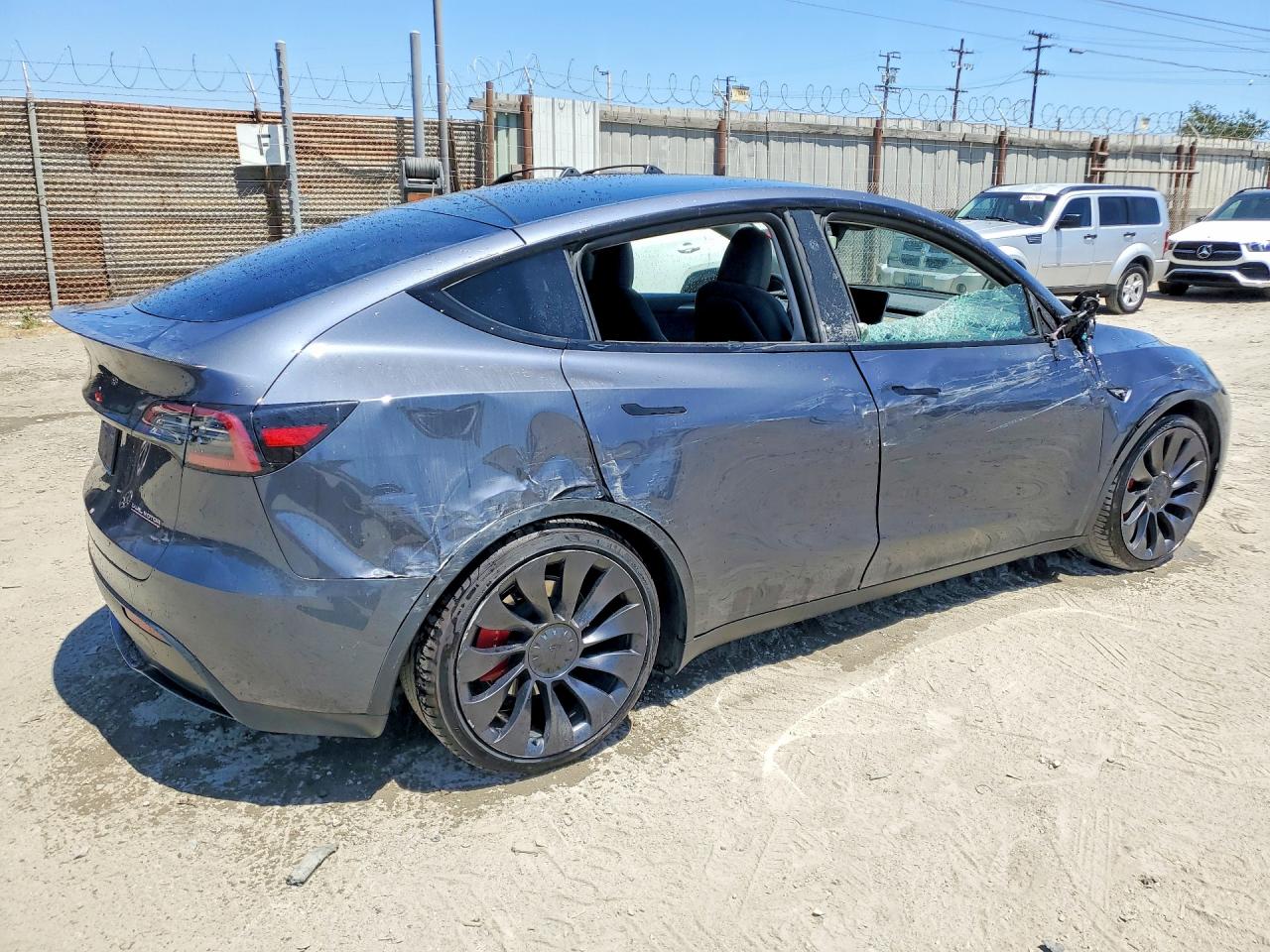 2023 TESLA MODEL Y — снимка 3