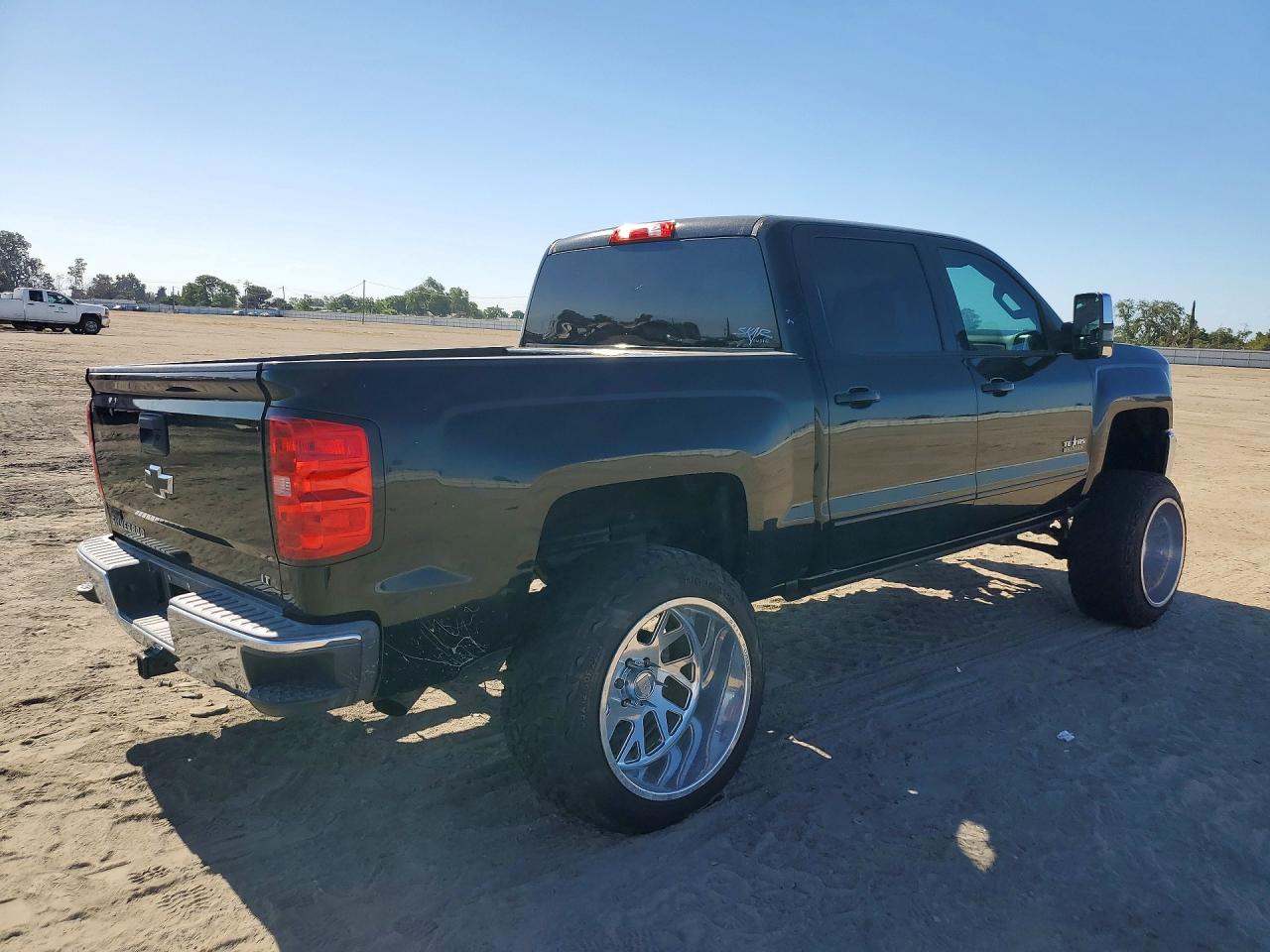 2017 CHEVROLET SILVERADO C1500 LT — снимка 3