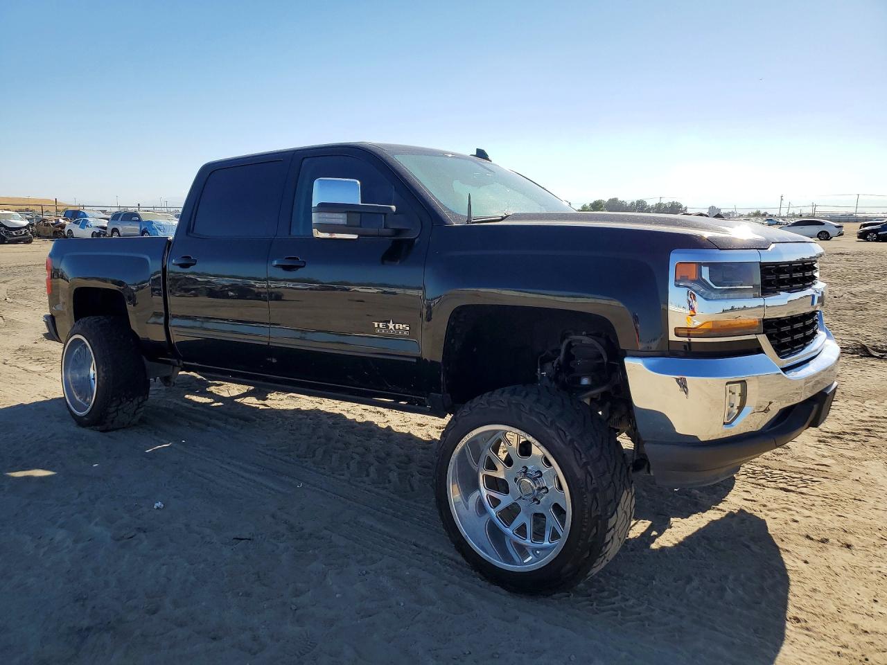 2017 CHEVROLET SILVERADO C1500 LT — снимка 4