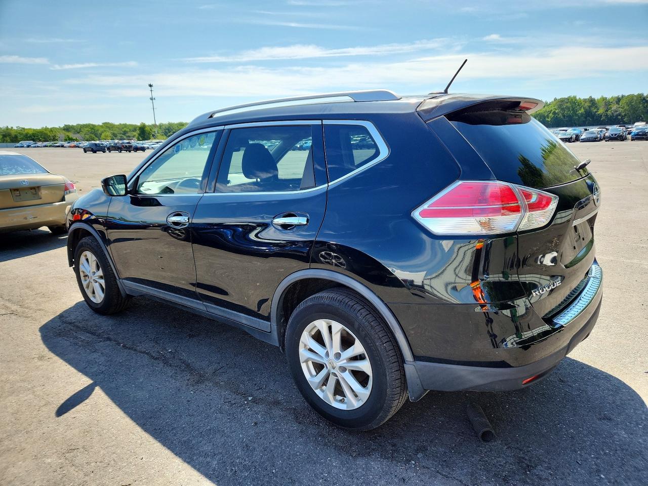 2015 NISSAN ROGUE SV — снимка 2