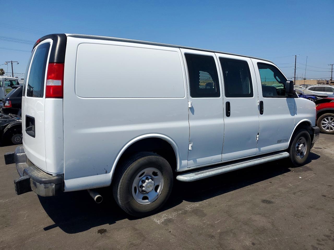 2022 CHEVROLET EXPRESS 2500 — снимка 3