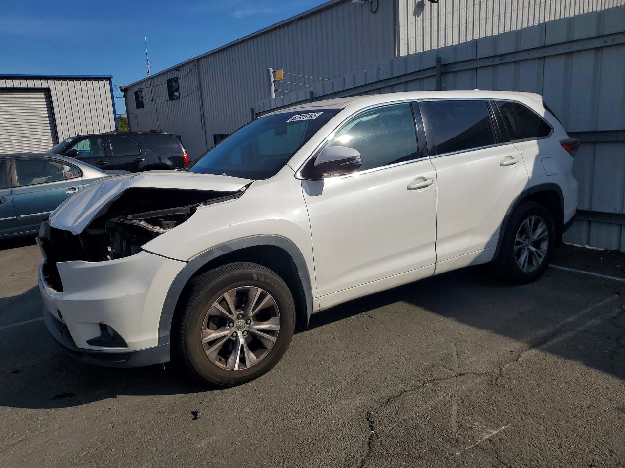 2015 TOYOTA HIGHLANDER LE PLUS