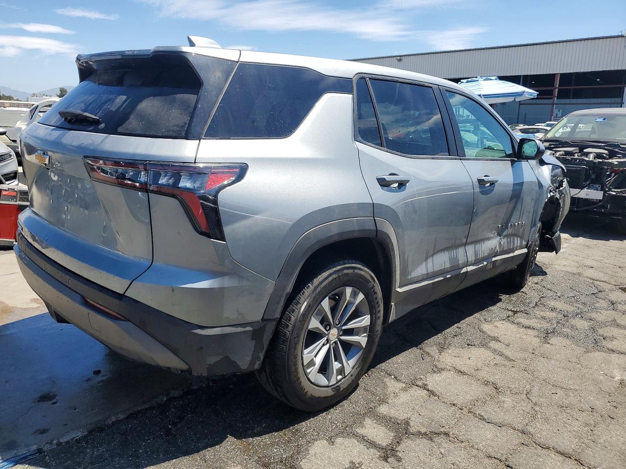 2025 CHEVROLET EQUINOX LT — снимка 3