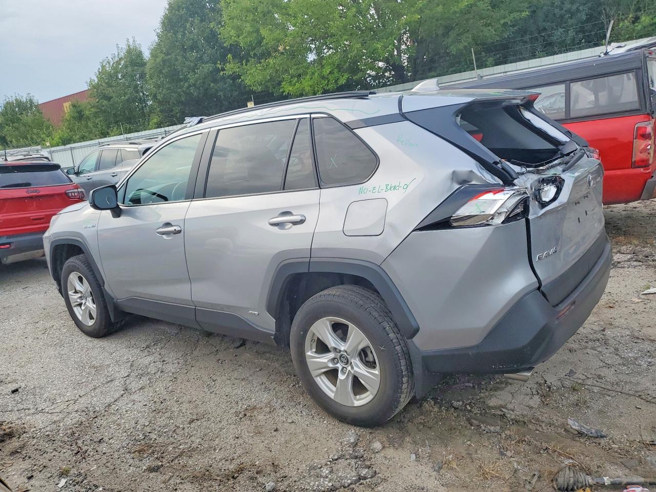2020 TOYOTA RAV4 LE — снимка 2