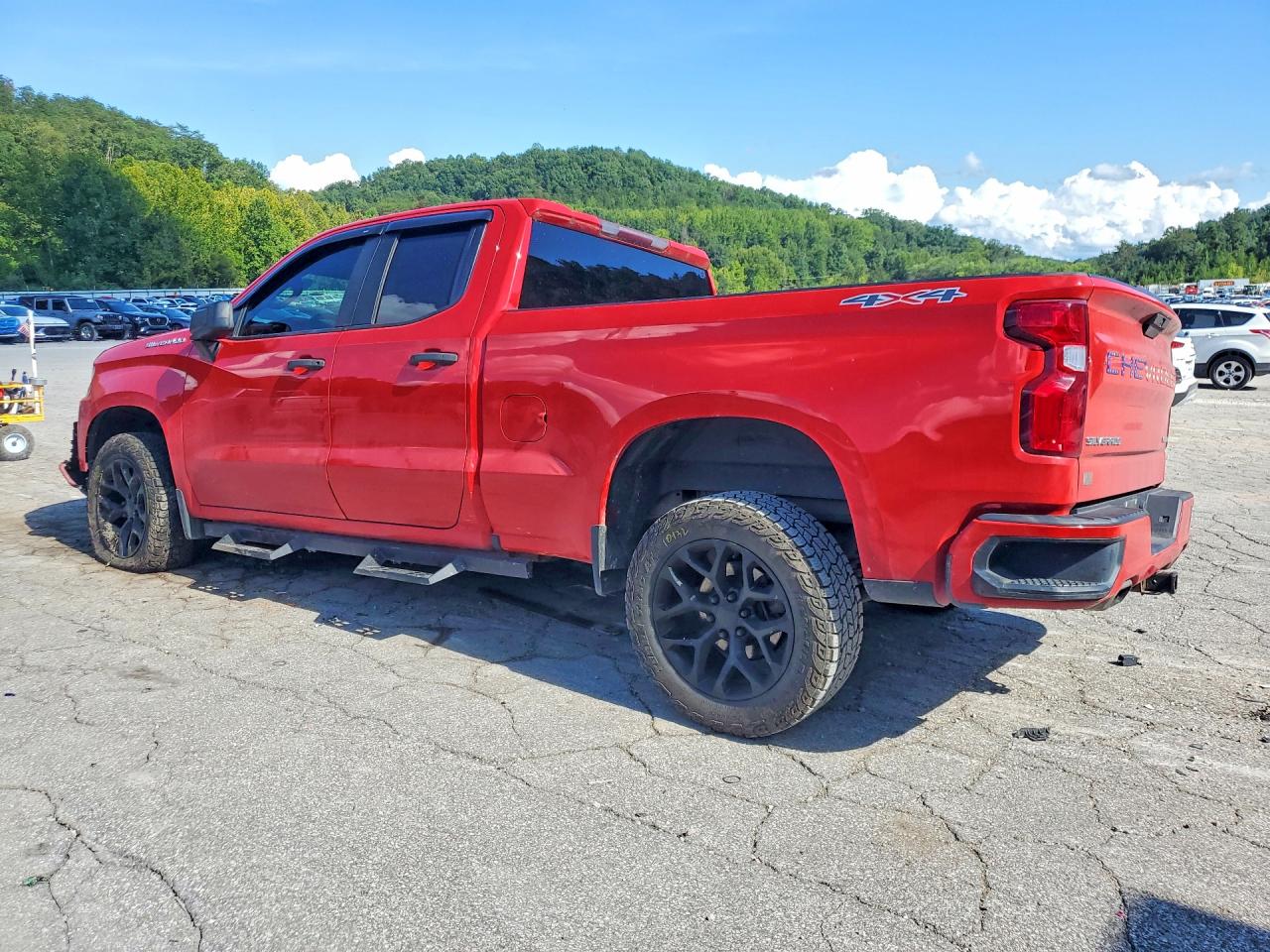 2020 CHEVROLET SILVERADO K1500 CUSTOM — снимка 2