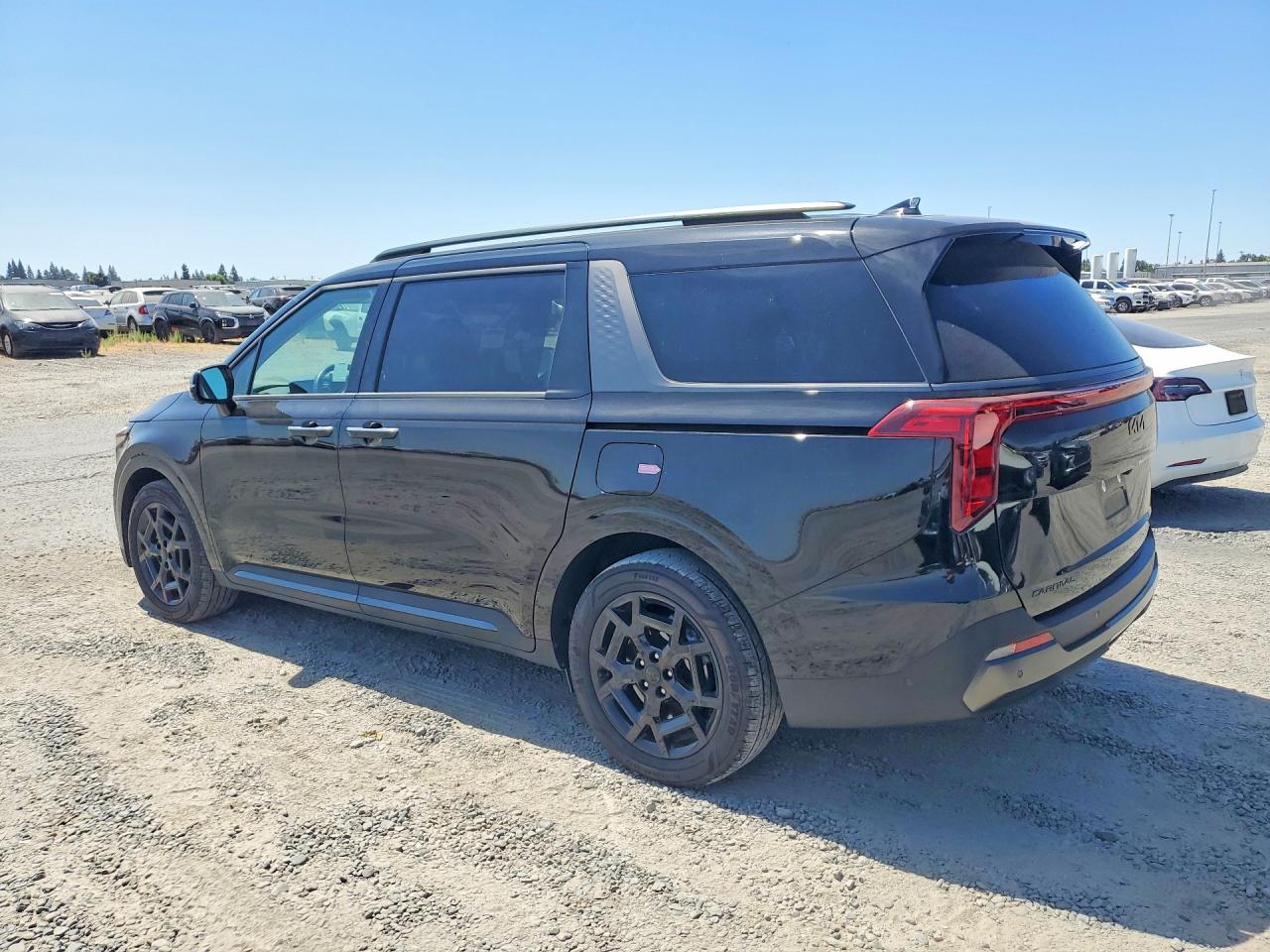2025 KIA CARNIVAL HYBRID SX — снимка 2