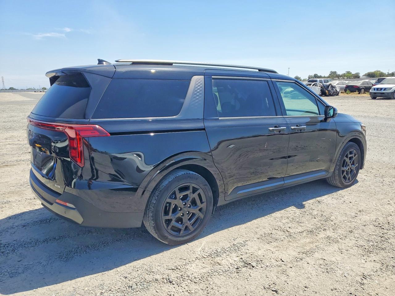 2025 KIA CARNIVAL HYBRID SX — снимка 3