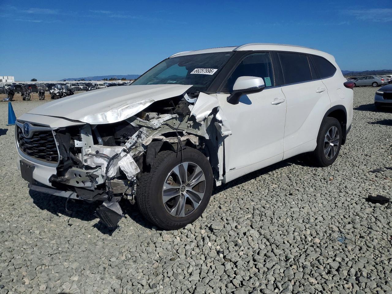 2023 TOYOTA HIGHLANDER HYBRID XLE