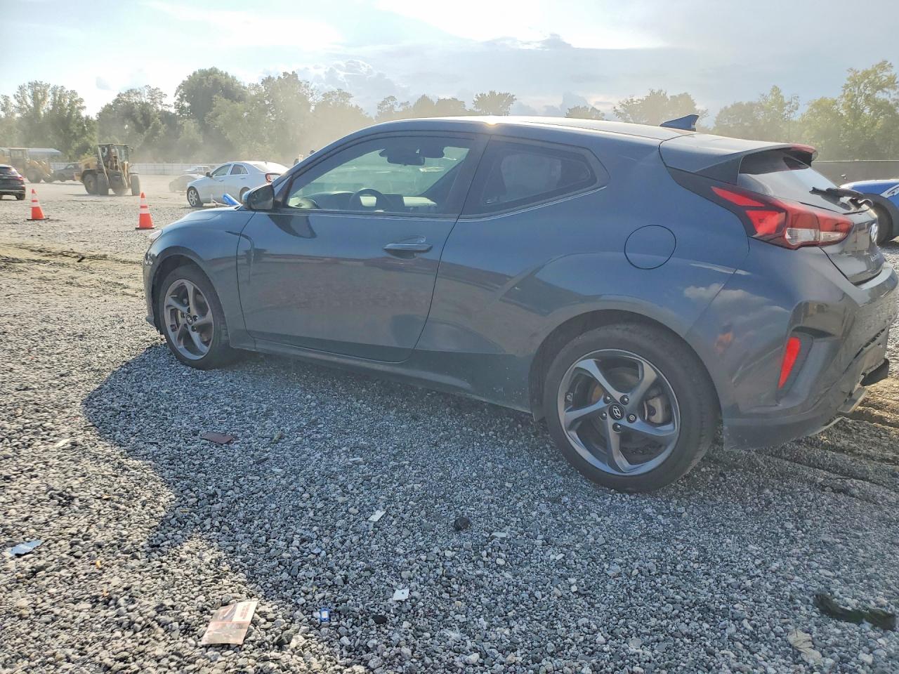 2020 HYUNDAI VELOSTER 2.0L — снимка 2