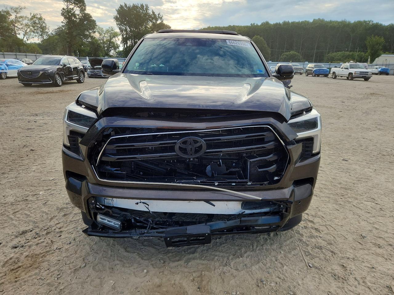 2024 TOYOTA SEQUOIA LIMITED — снимка 5