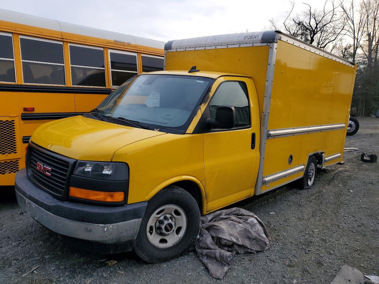2022 GMC SAVANA CUTAWAY G4500