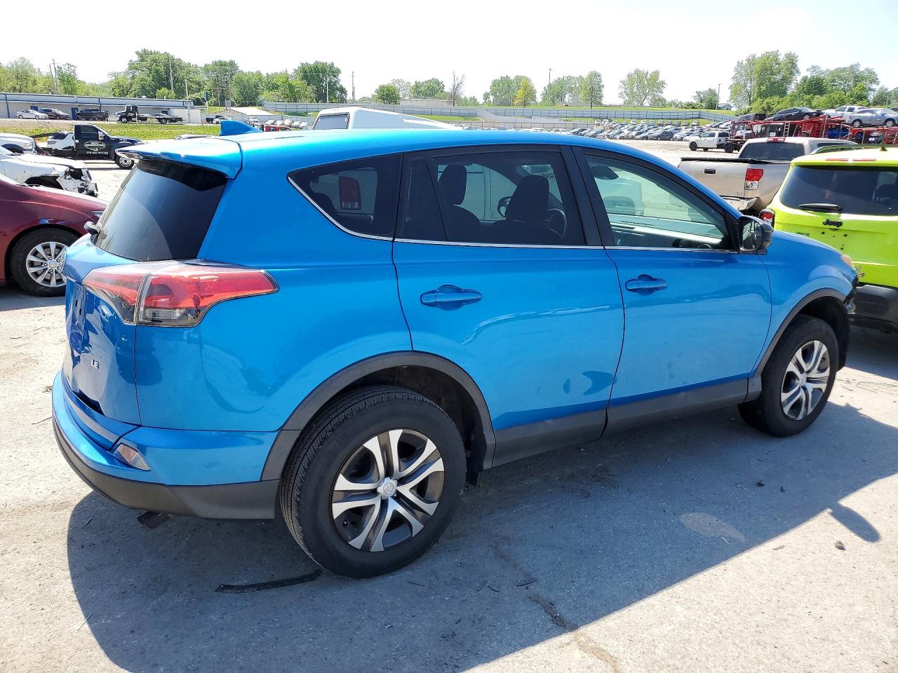 2018 TOYOTA RAV4 LE — снимка 3