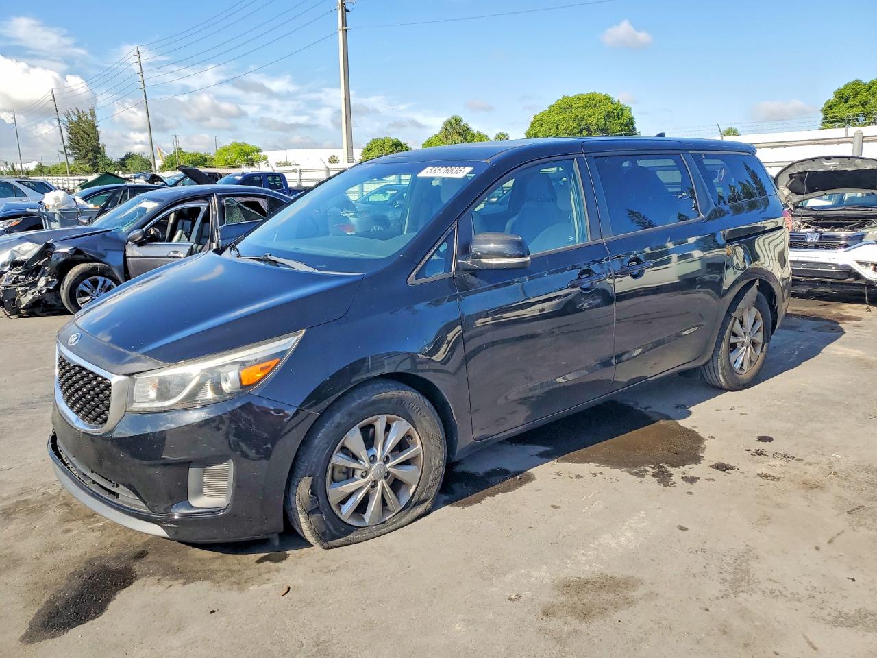 2017 KIA SEDONA LX