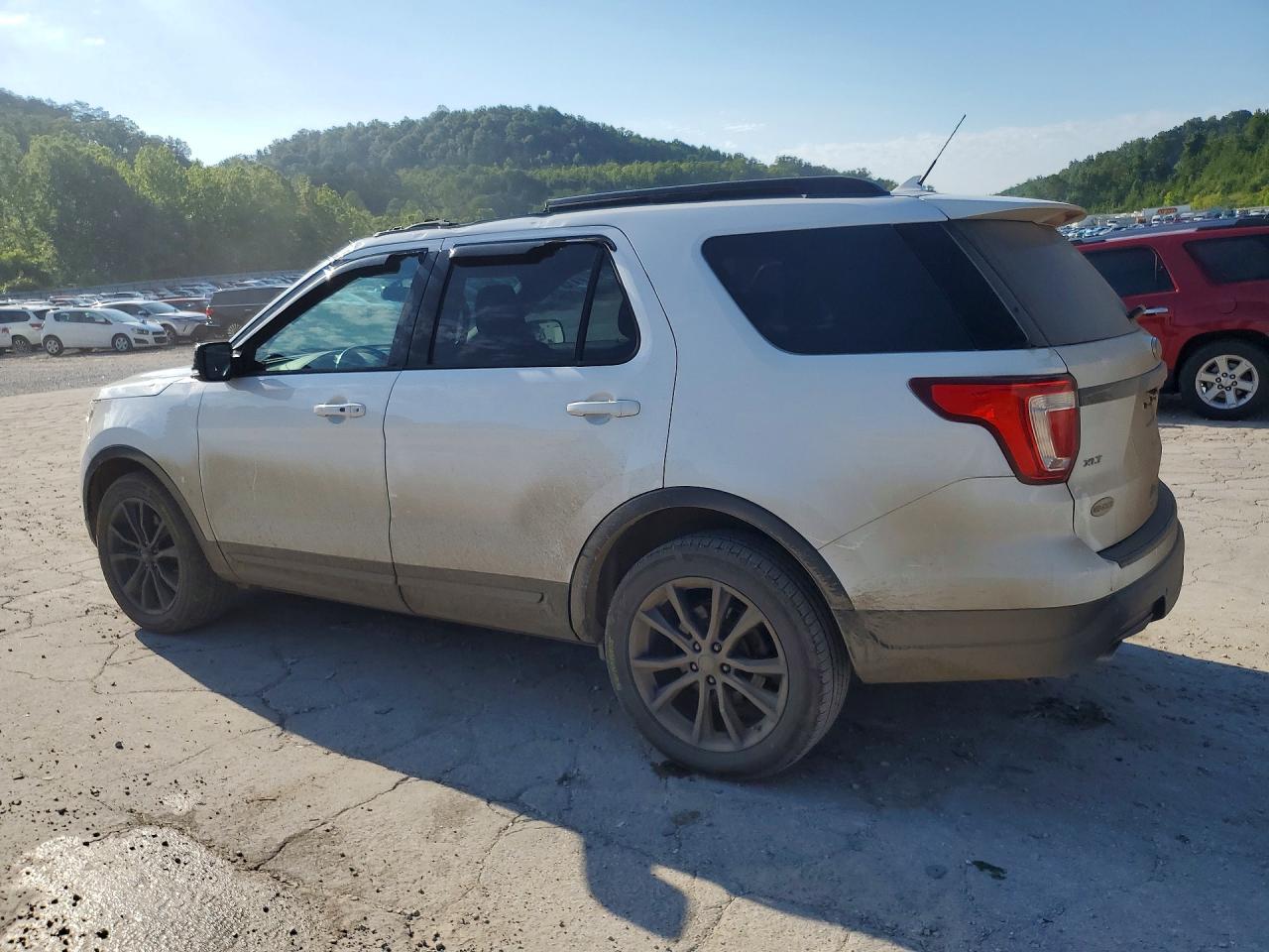 2019 FORD EXPLORER XLT — снимка 2