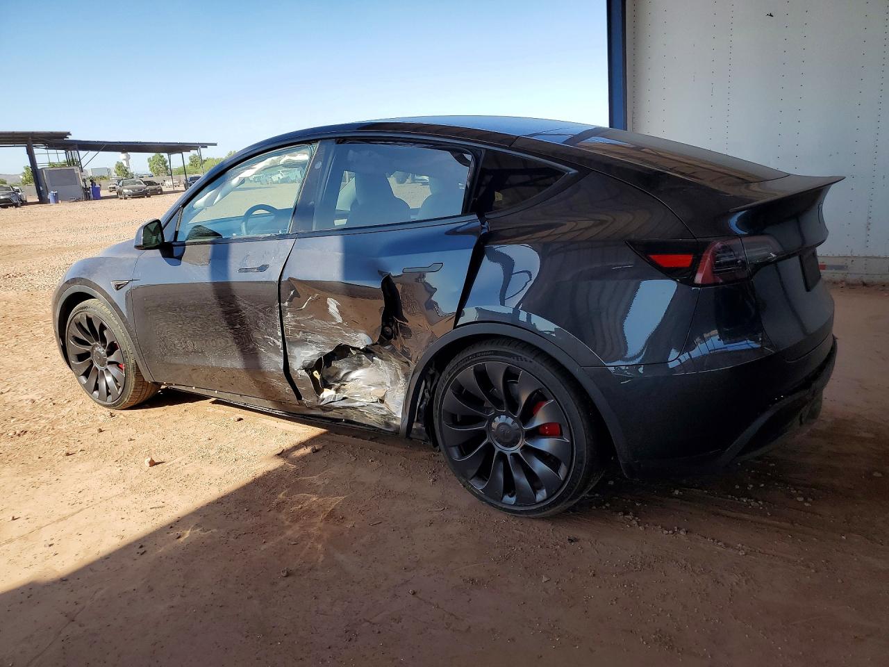 2024 TESLA MODEL Y — снимка 2