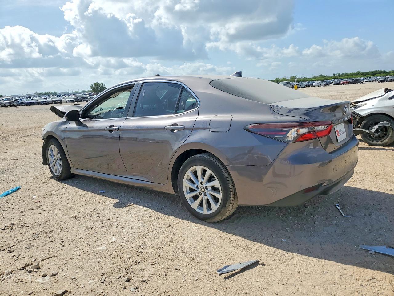 2023 TOYOTA CAMRY LE — снимка 2