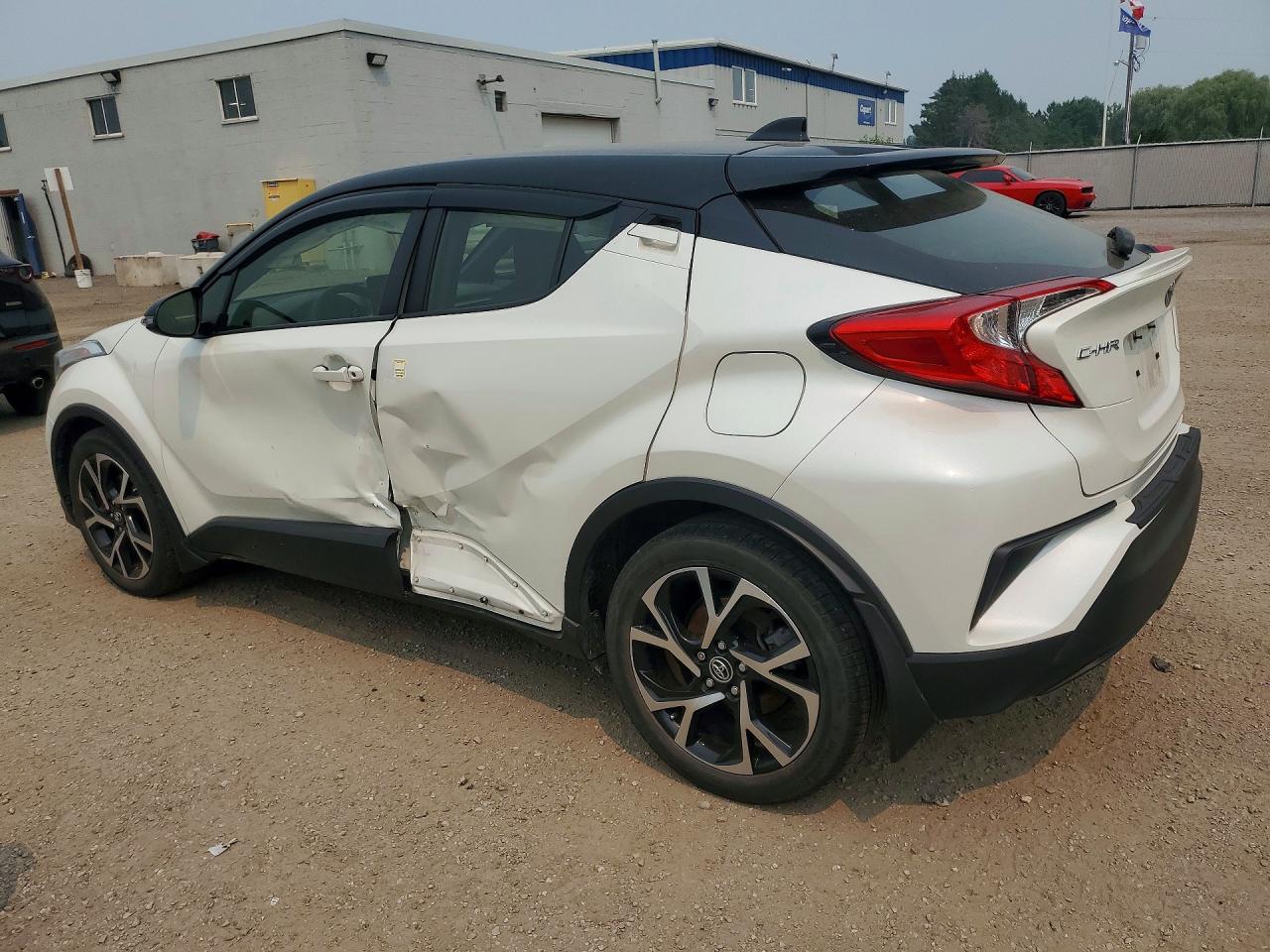 2019 TOYOTA C-HR LE — снимка 2