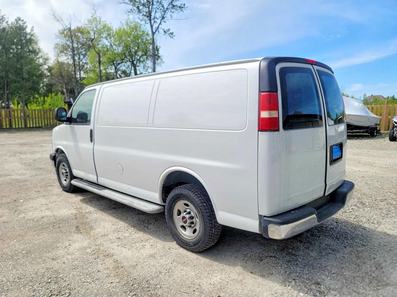 2017 GMC SAVANA G2500 — снимка 3