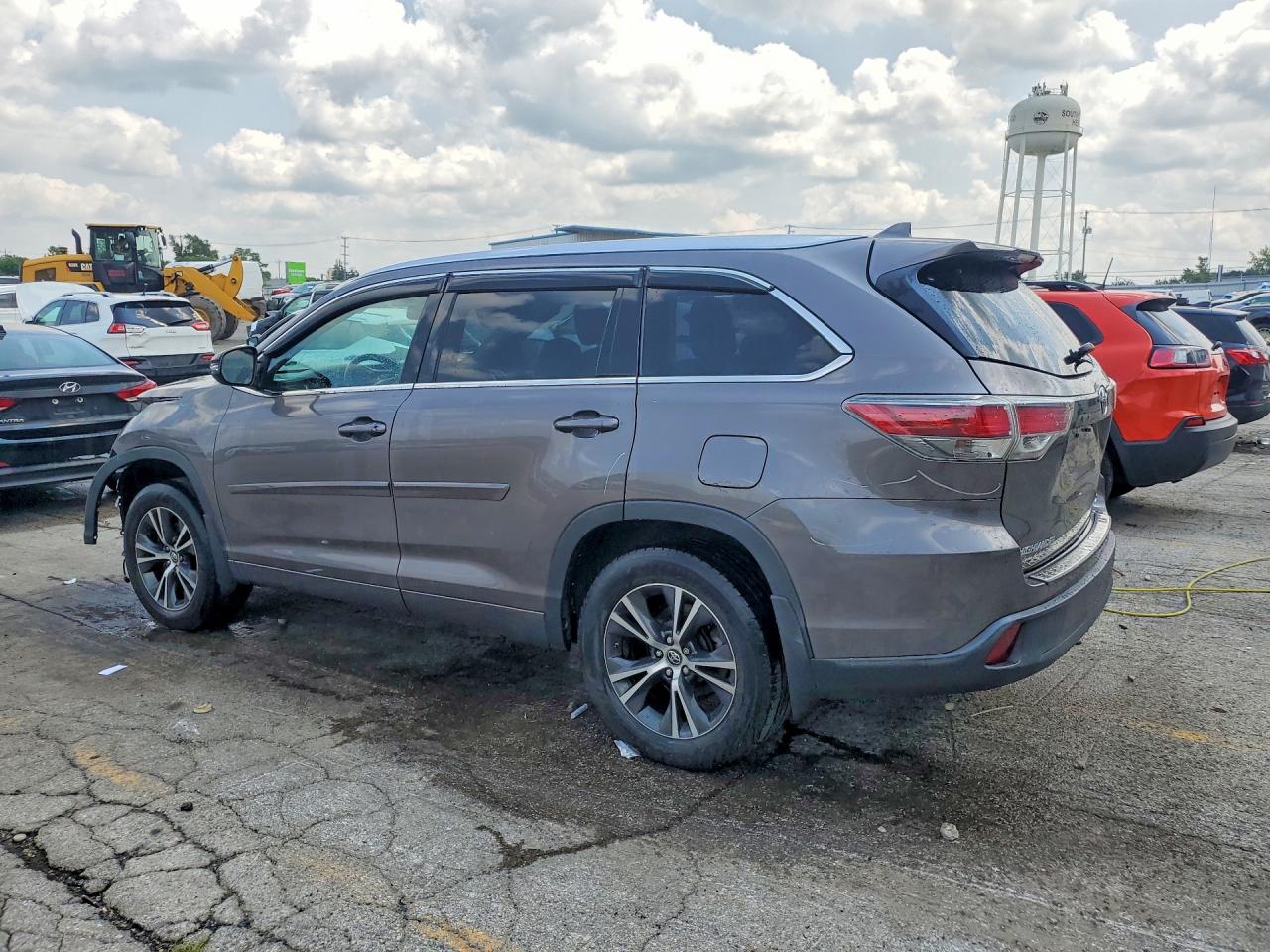 2016 TOYOTA HIGHLANDER XLE — снимка 2