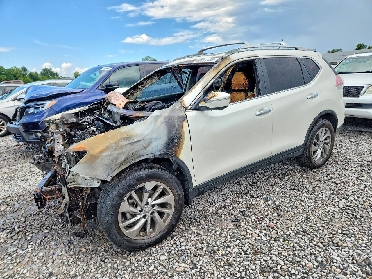 2015 NISSAN ROGUE SL