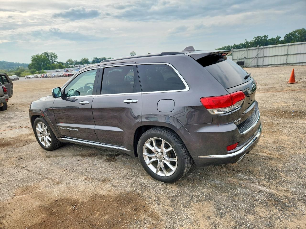 2016 JEEP GRAND CHEROKEE SUMMIT — снимка 2