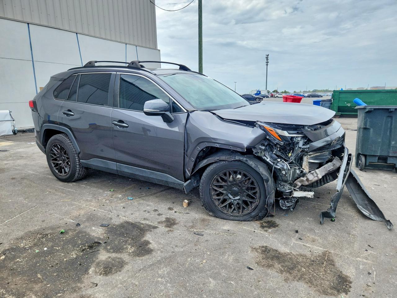 2022 TOYOTA RAV4 XLE — снимка 4