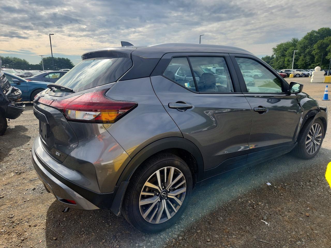 2024 NISSAN KICKS SV — снимка 3