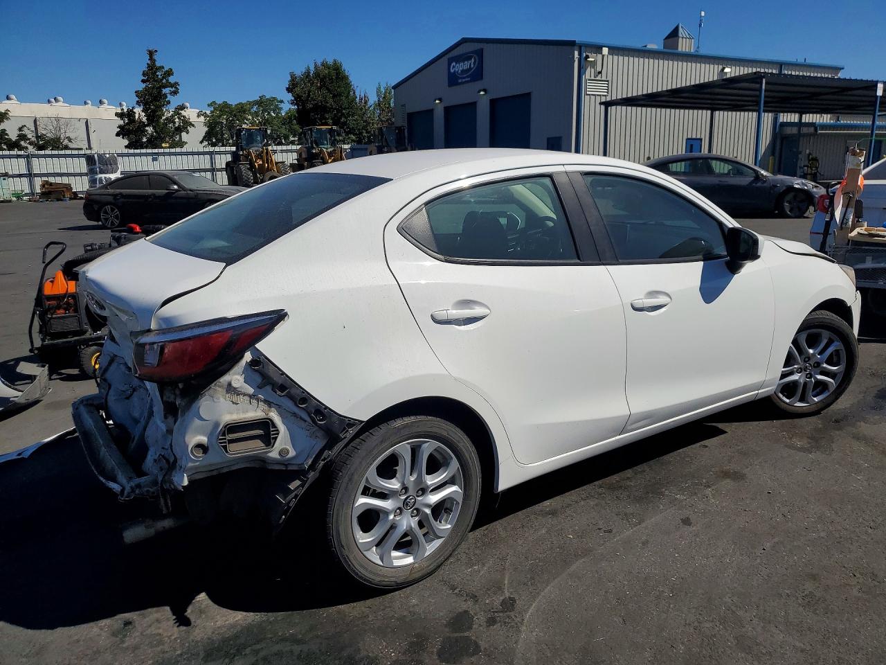 2017 TOYOTA YARIS IA BASE — снимка 3