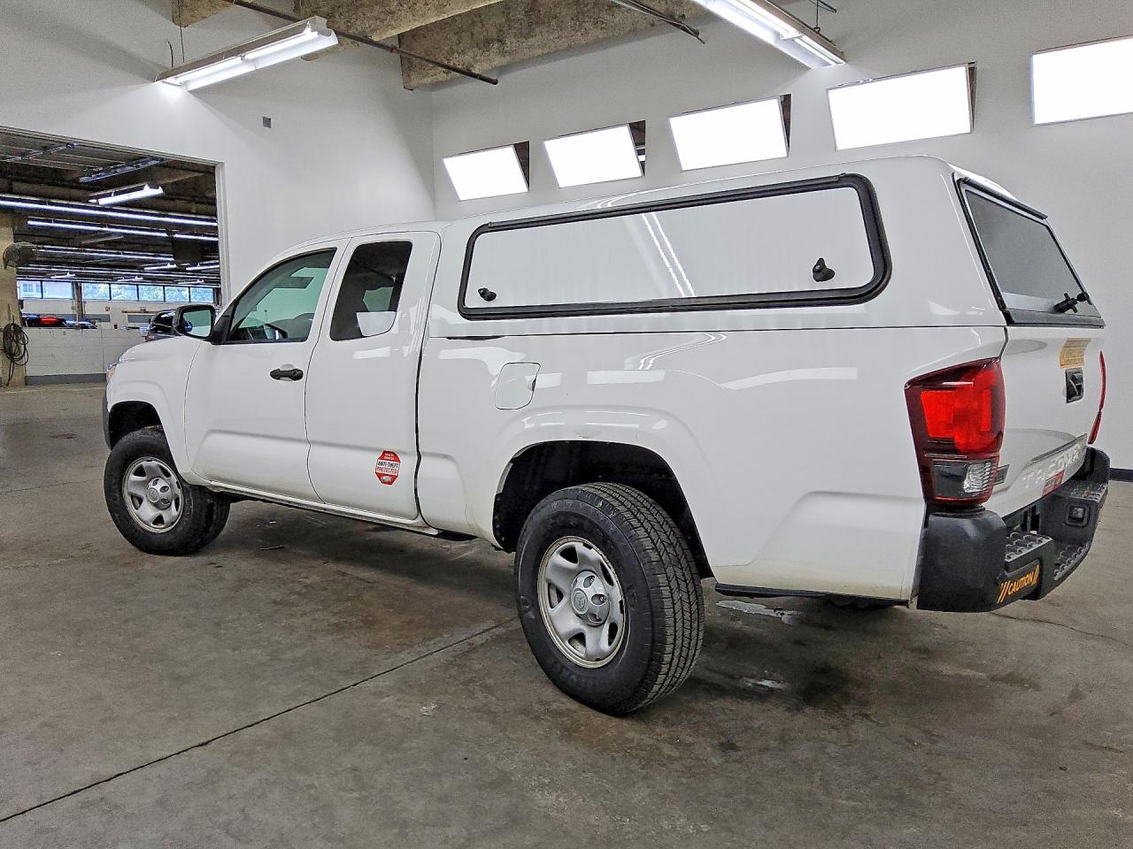 2022 TOYOTA TACOMA SR — снимка 2