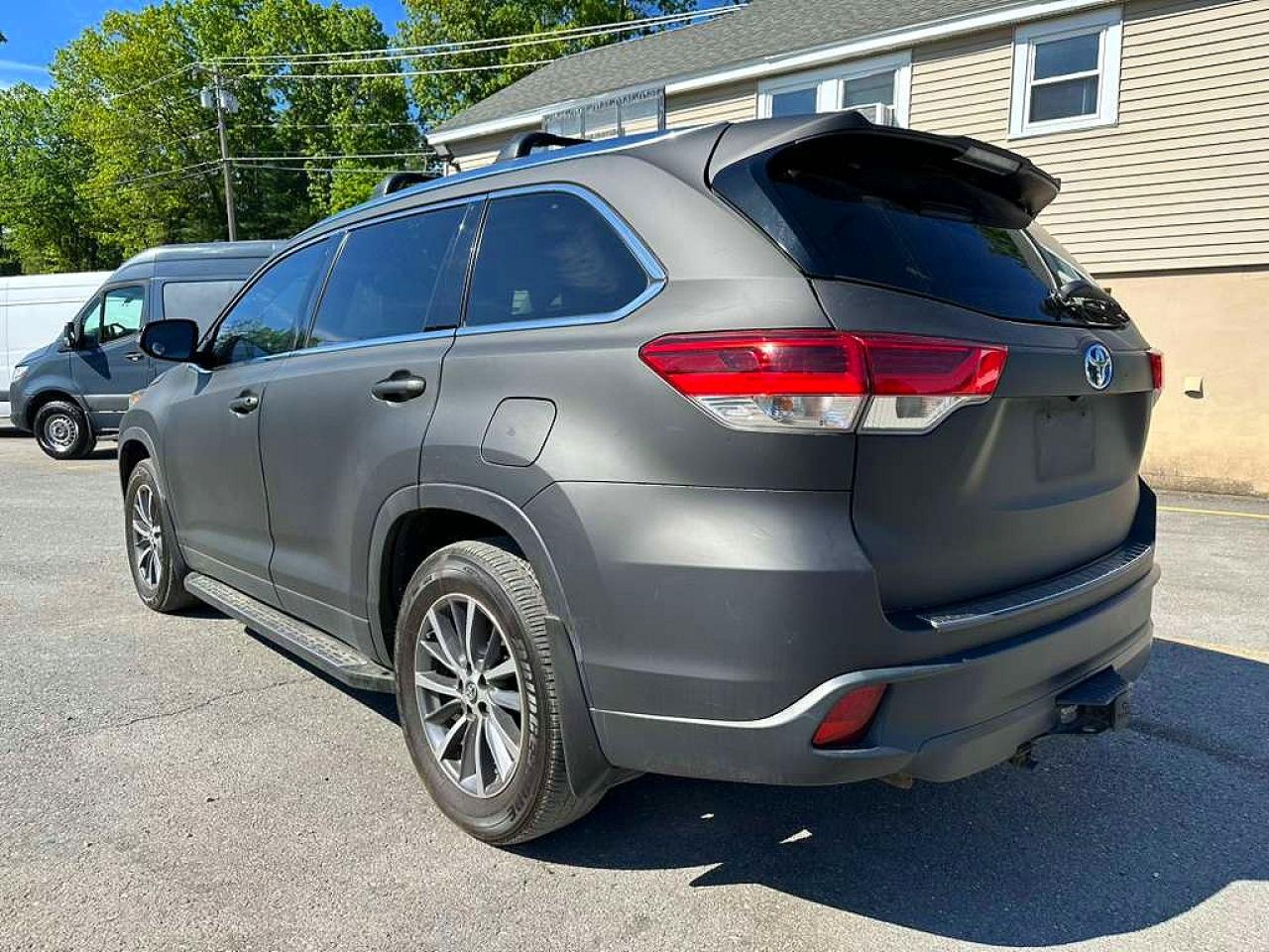 2019 TOYOTA HIGHLANDER HYBRID XLE — снимка 2