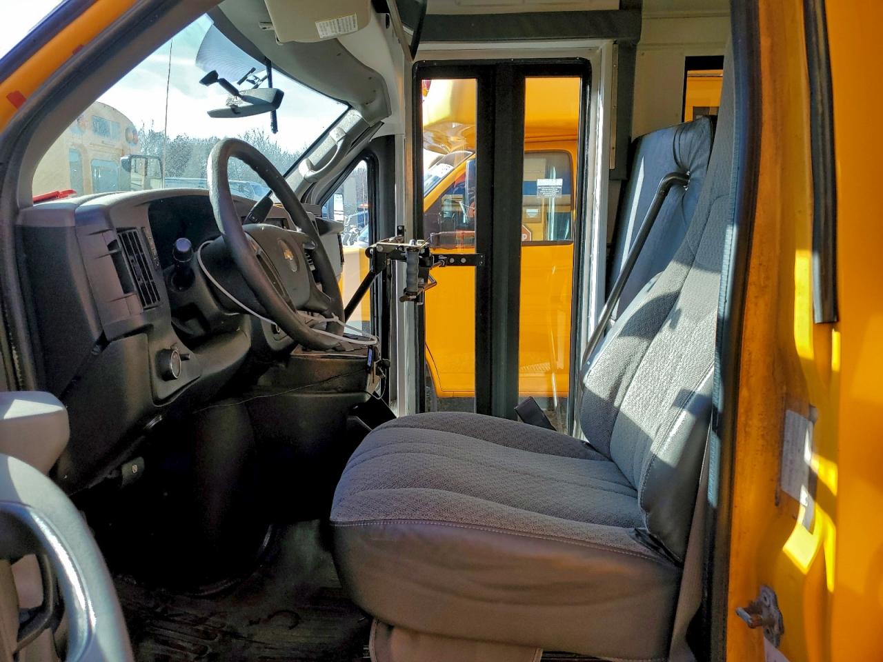 2015 CHEVROLET EXPRESS — снимка 5