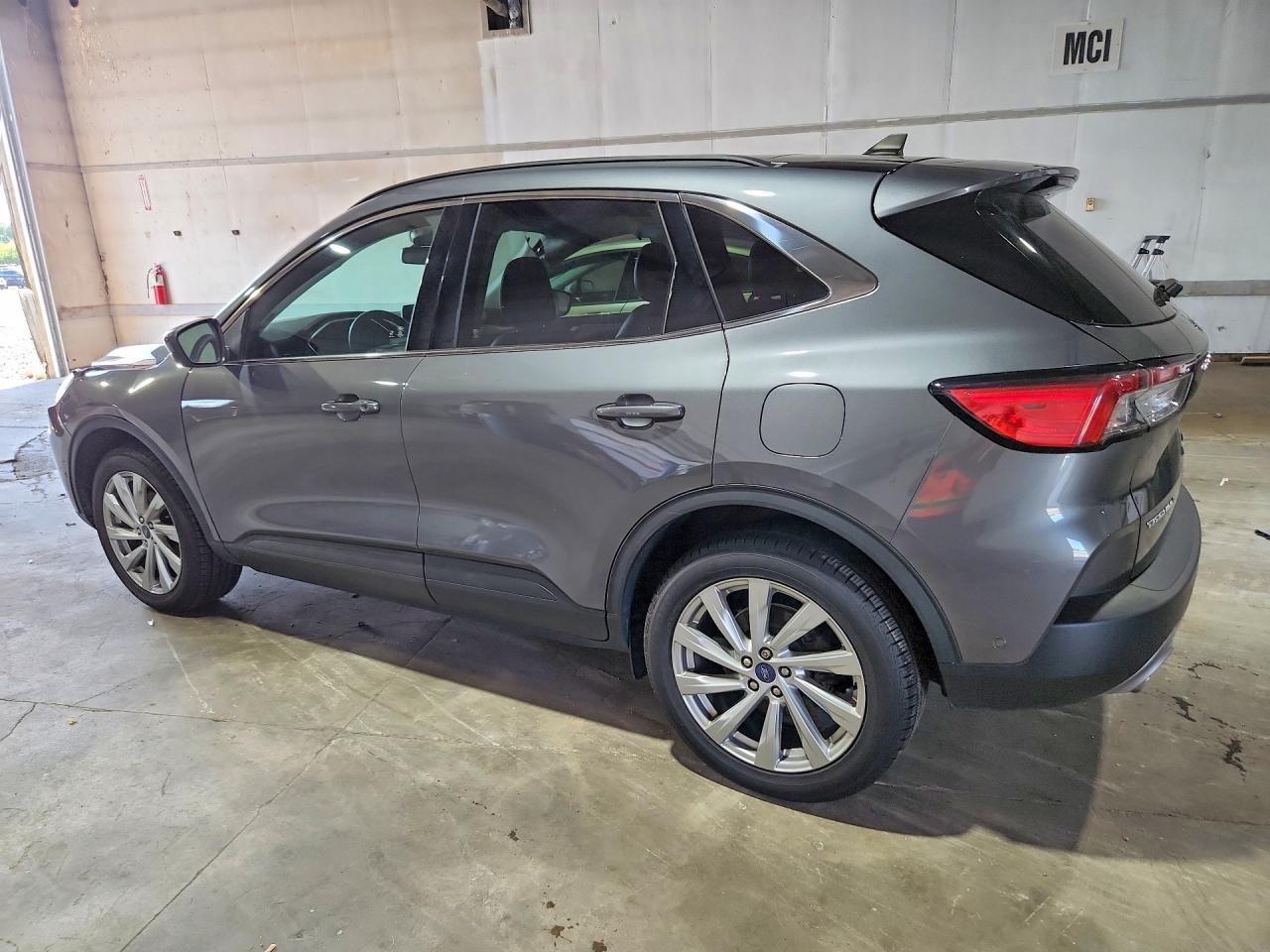 2021 FORD ESCAPE TITANIUM — снимка 2