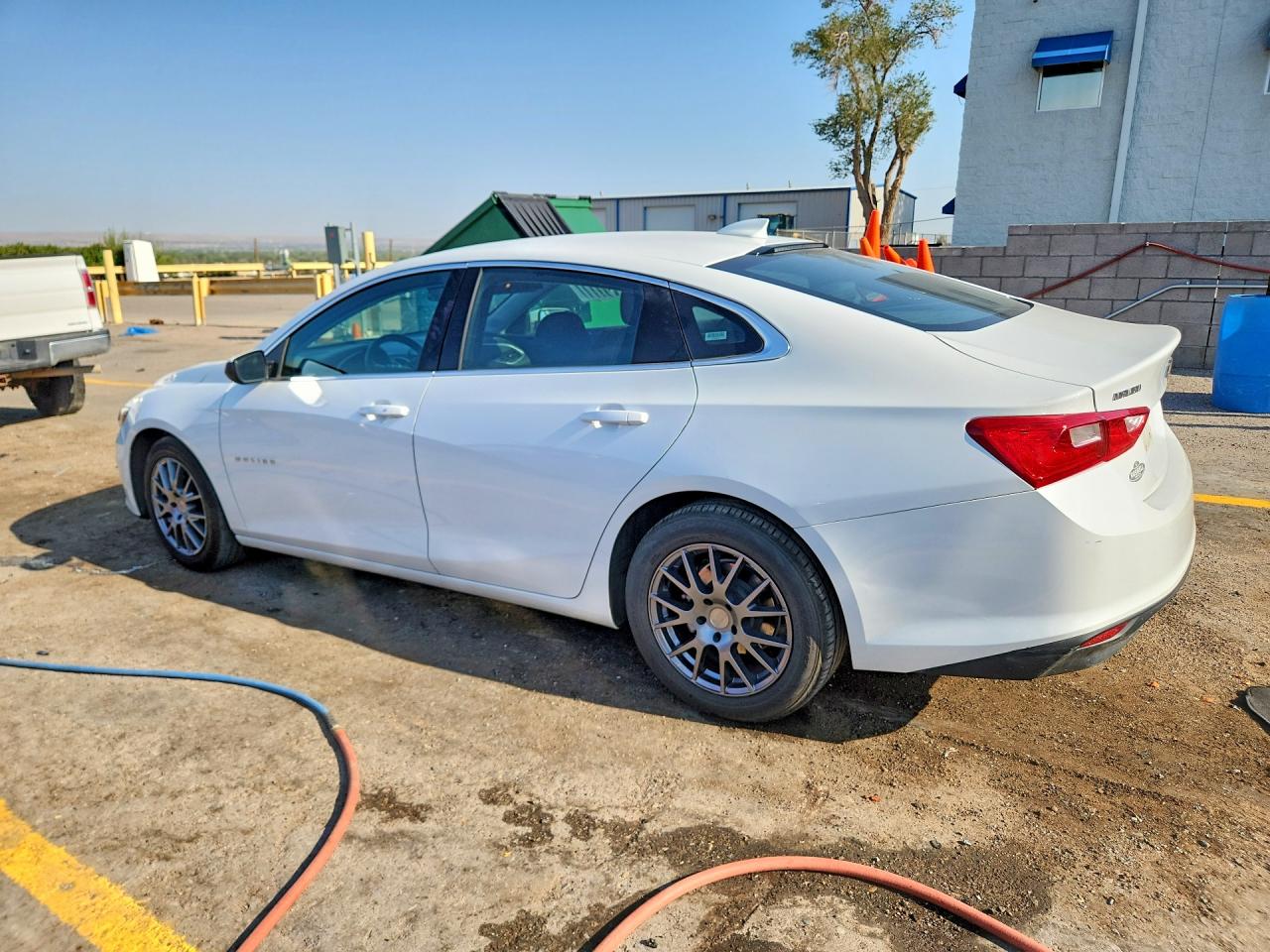 2023 CHEVROLET MALIBU LT — снимка 2