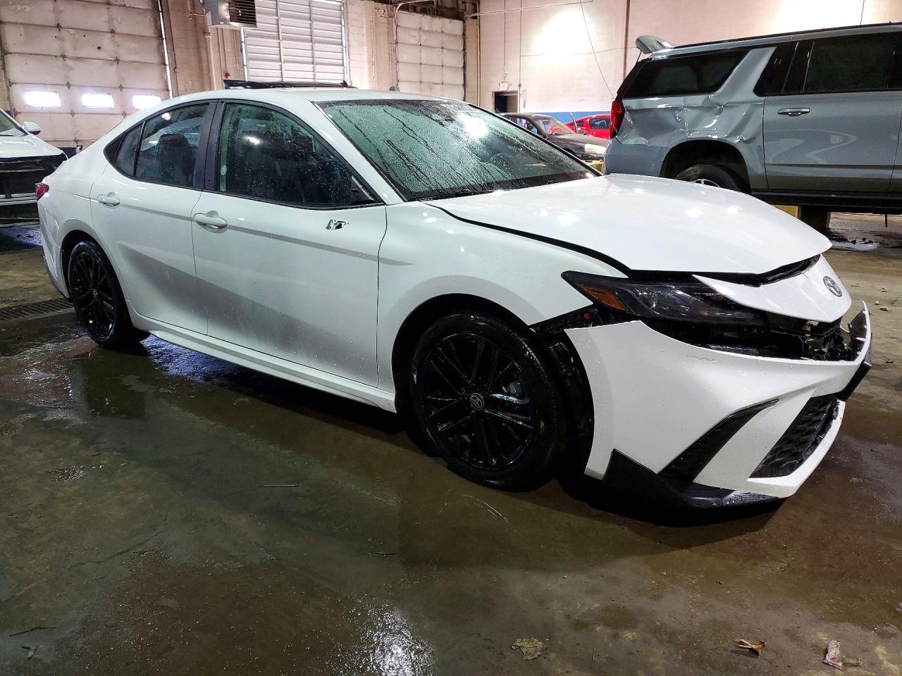 2025 TOYOTA CAMRY SE — снимка 4