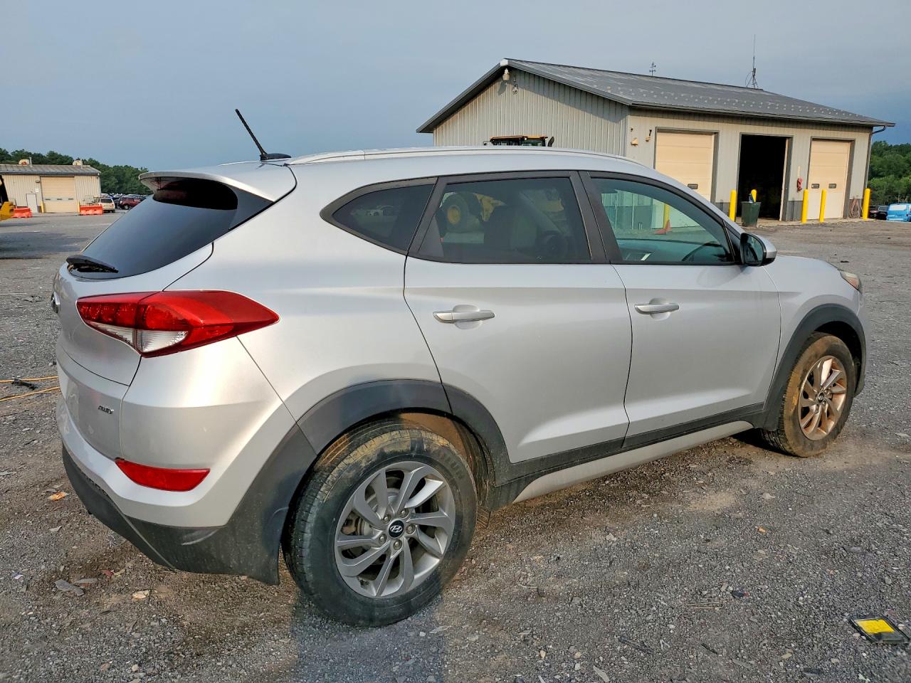 2017 HYUNDAI TUCSON SE — снимка 3