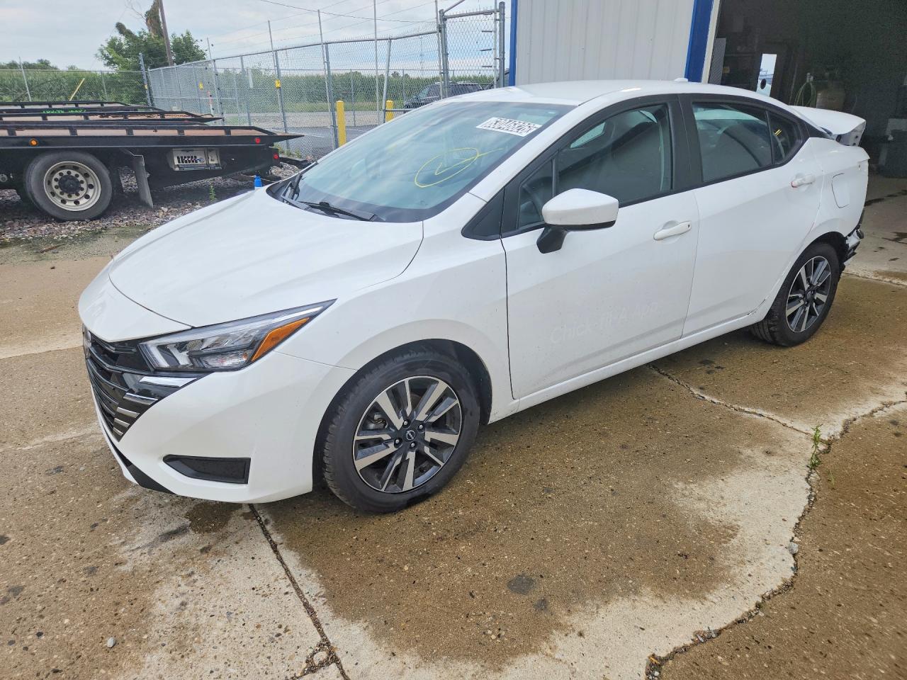 2025 NISSAN VERSA SV