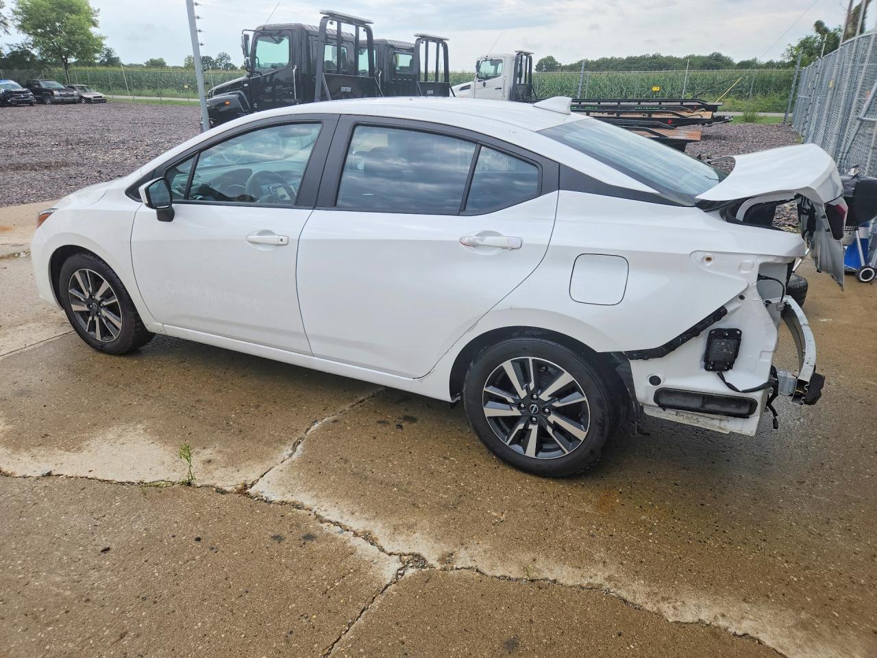 2025 NISSAN VERSA SV — снимка 2