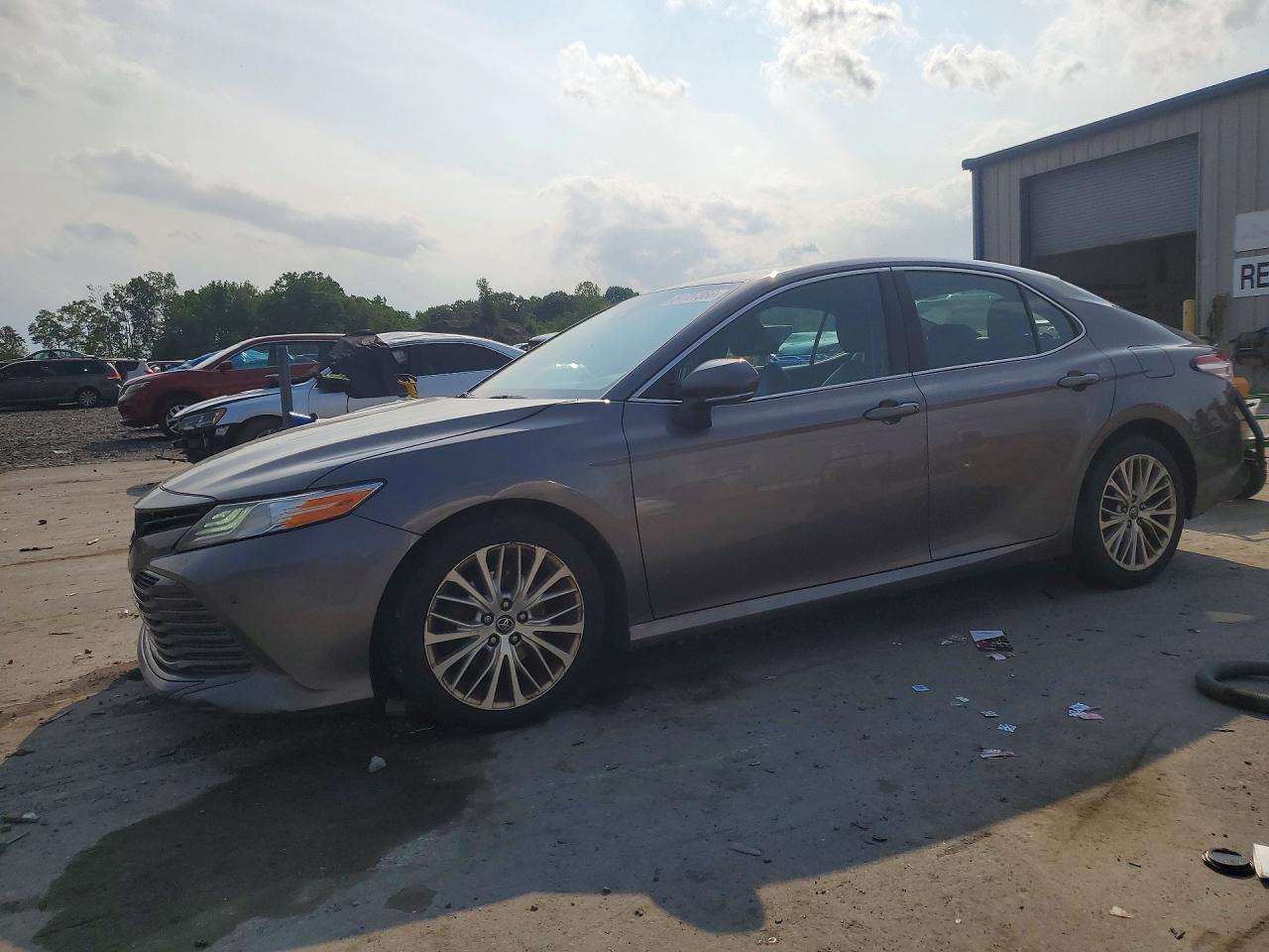 2018 TOYOTA CAMRY XLE
