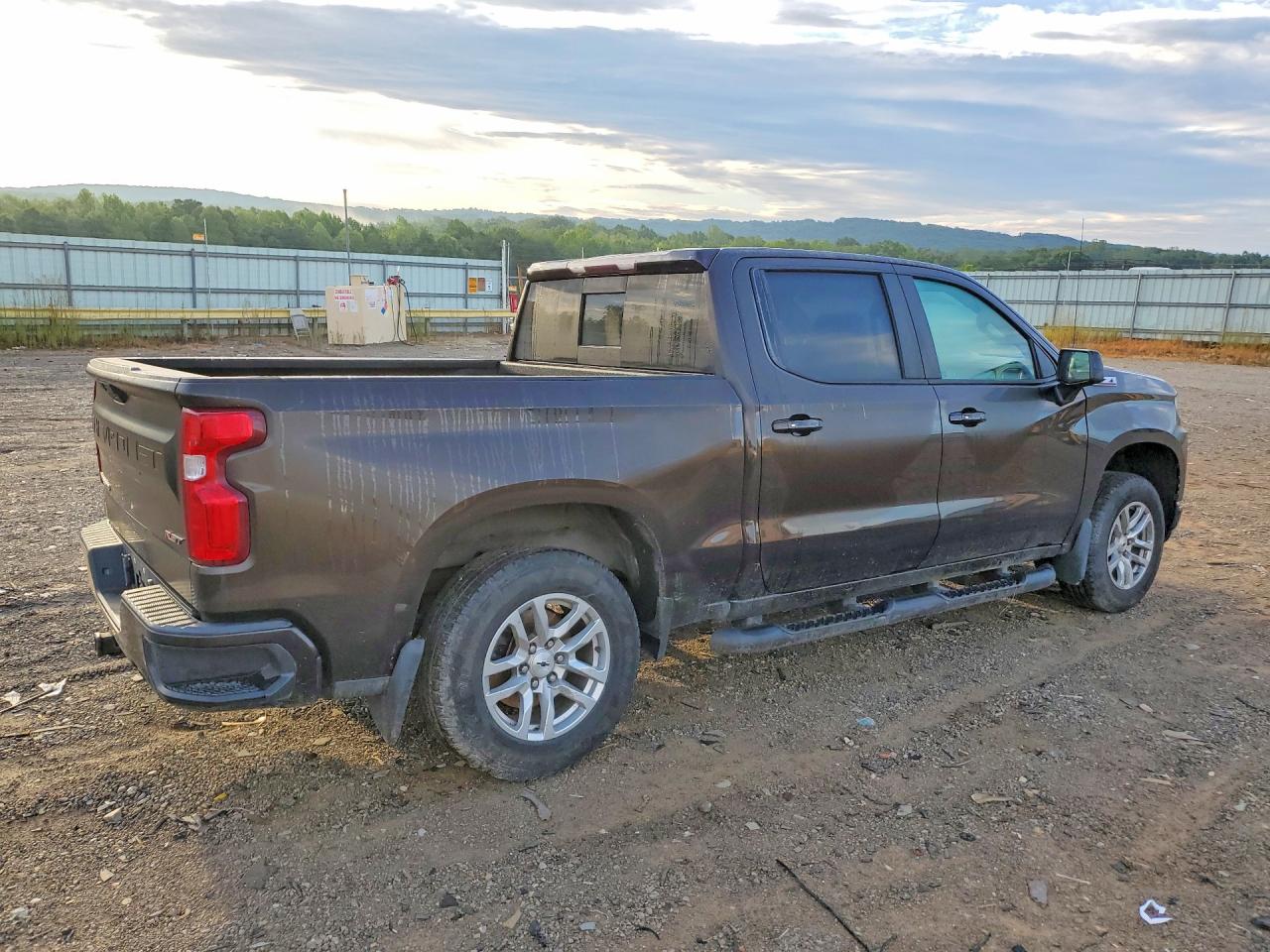 2019 CHEVROLET SILVERADO K1500 RST — снимка 3
