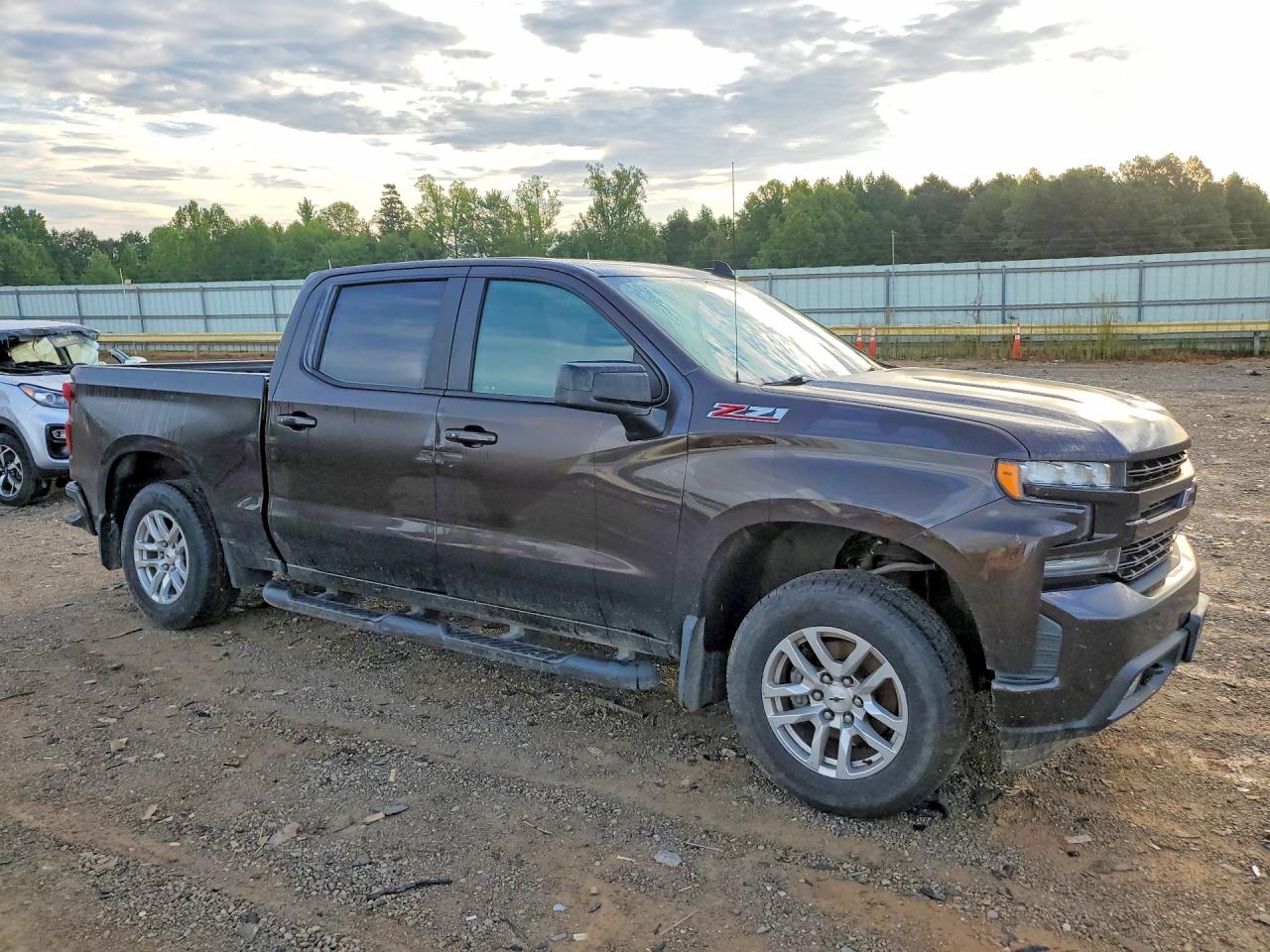2019 CHEVROLET SILVERADO K1500 RST — снимка 4