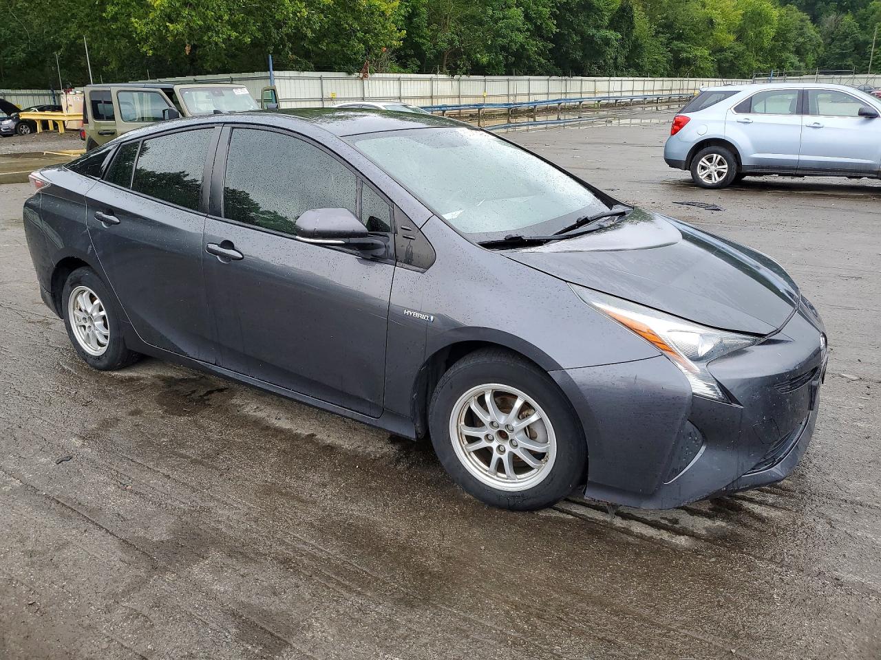 2016 TOYOTA PRIUS TWO — снимка 4