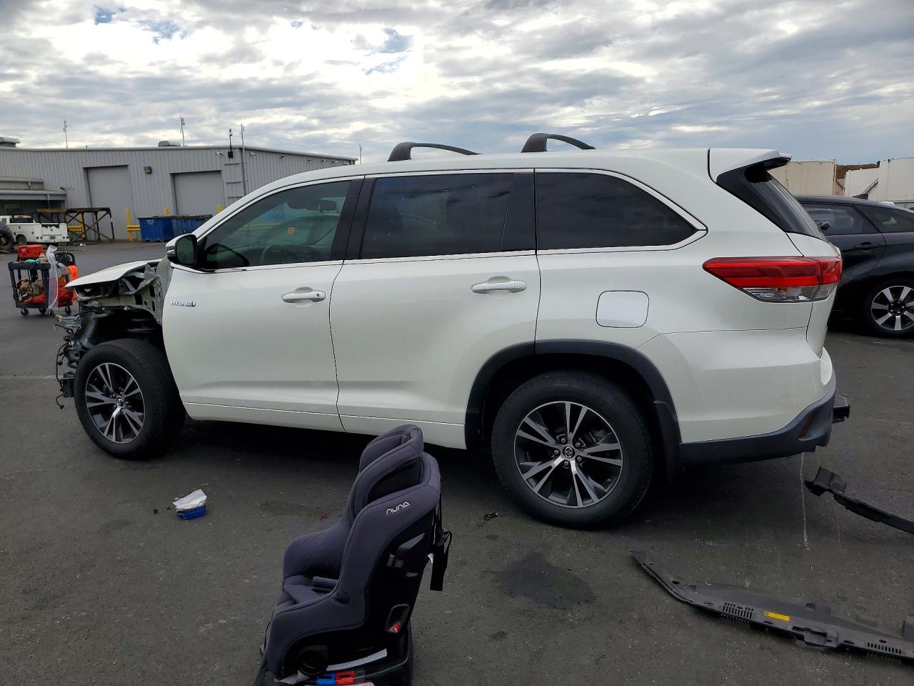 2018 TOYOTA HIGHLANDER HYBRID LE — снимка 2