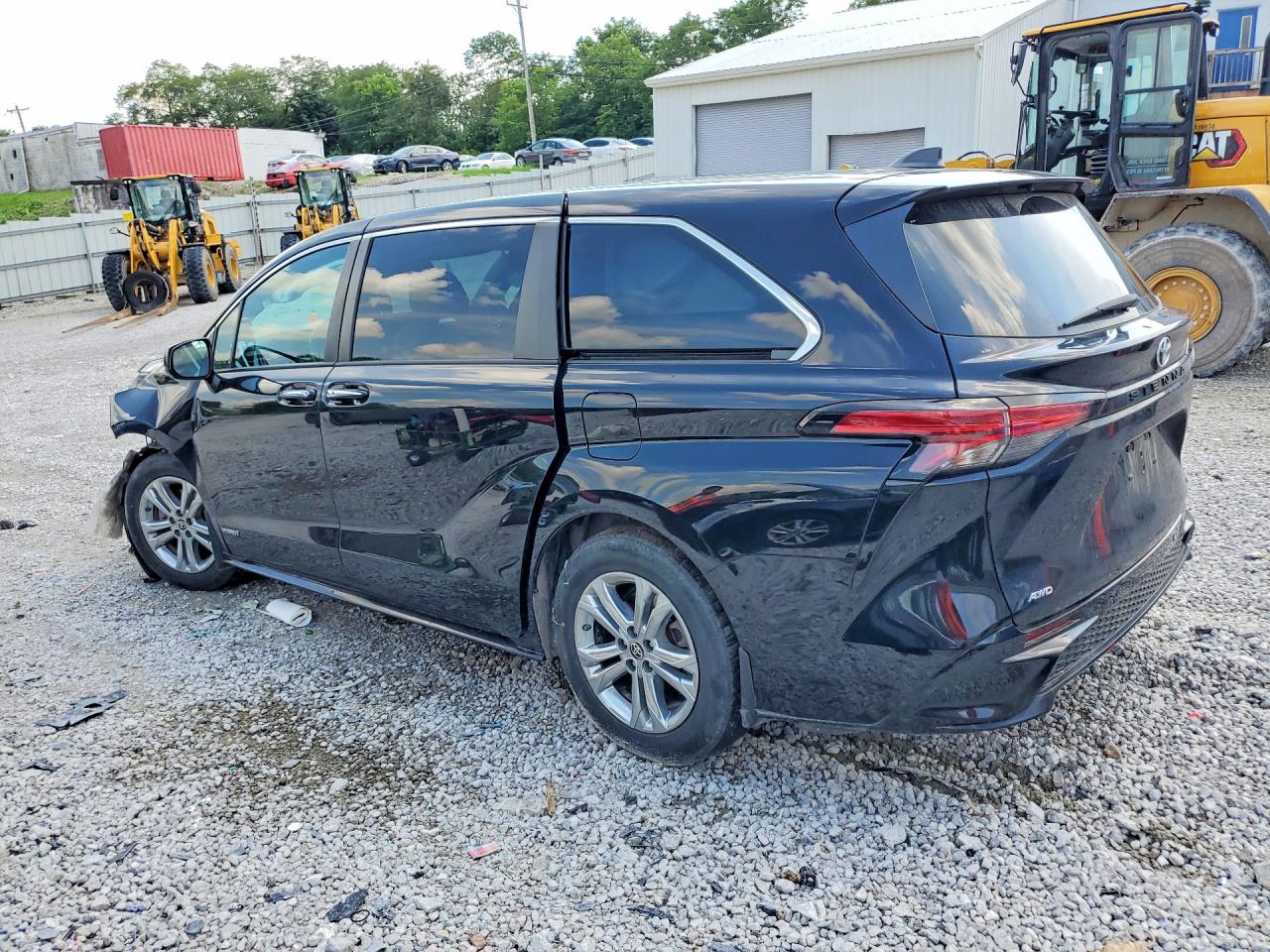 2021 TOYOTA SIENNA XSE — снимка 2