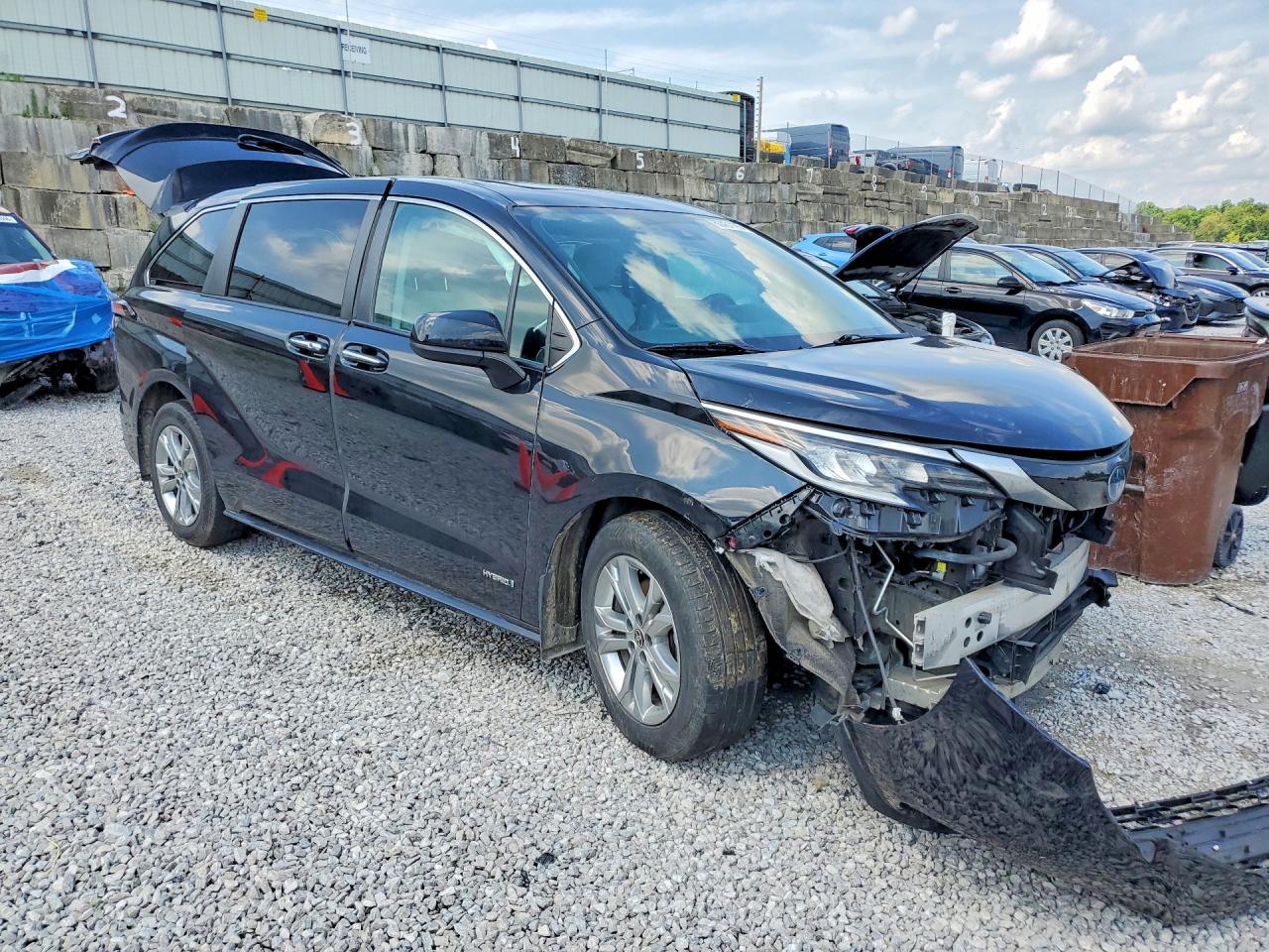 2021 TOYOTA SIENNA XSE — снимка 4