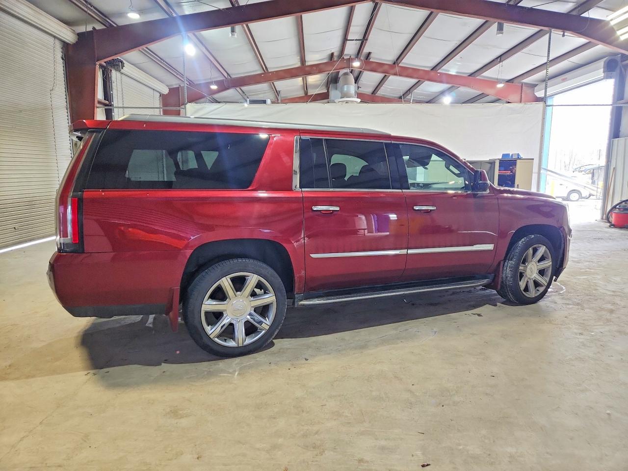 2017 CADILLAC ESCALADE ESV LUXURY — снимка 3