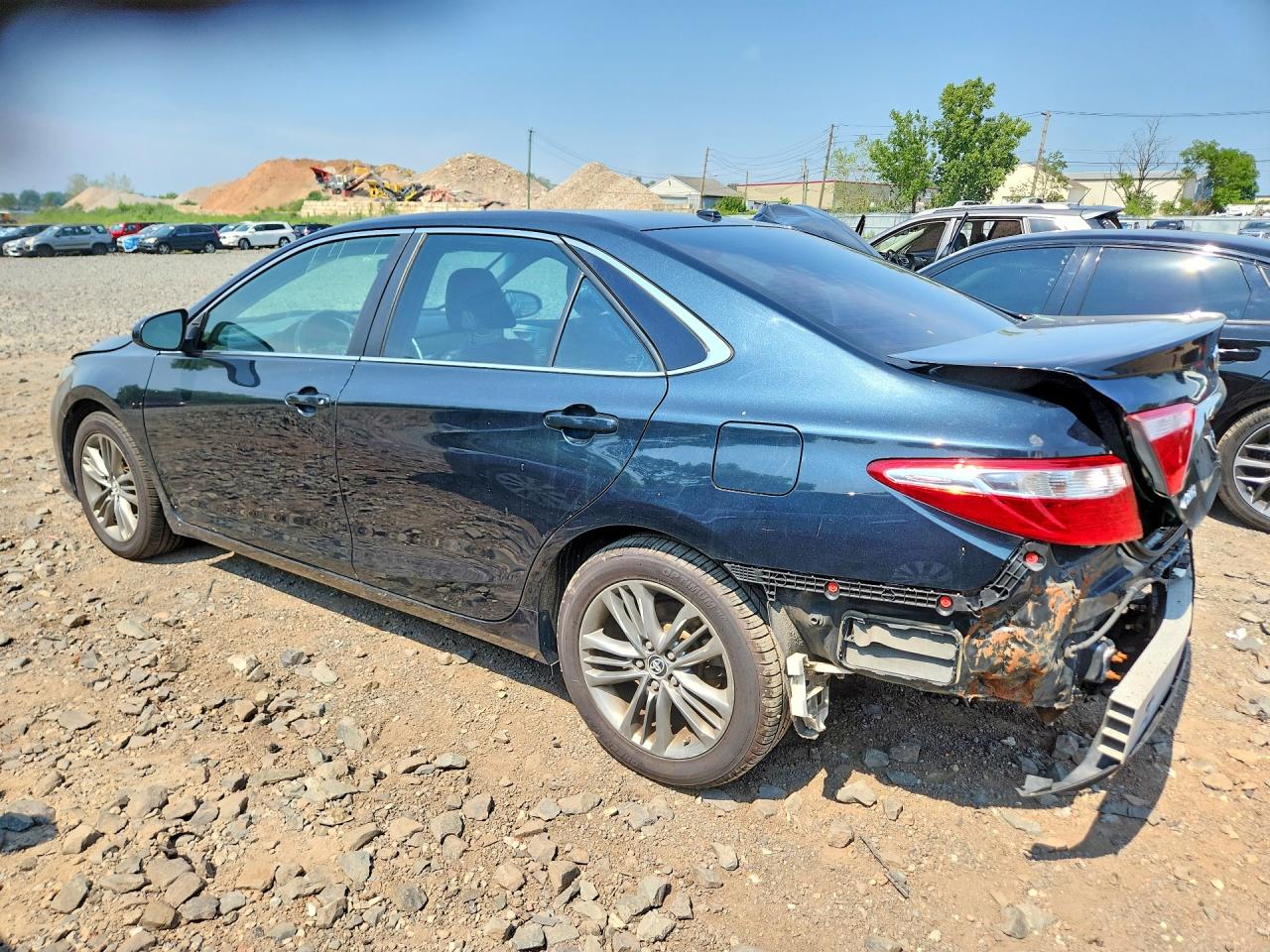 2015 TOYOTA CAMRY SE — снимка 2