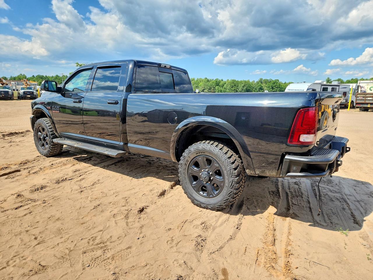 2018 RAM 3500 LARAMIE — снимка 2