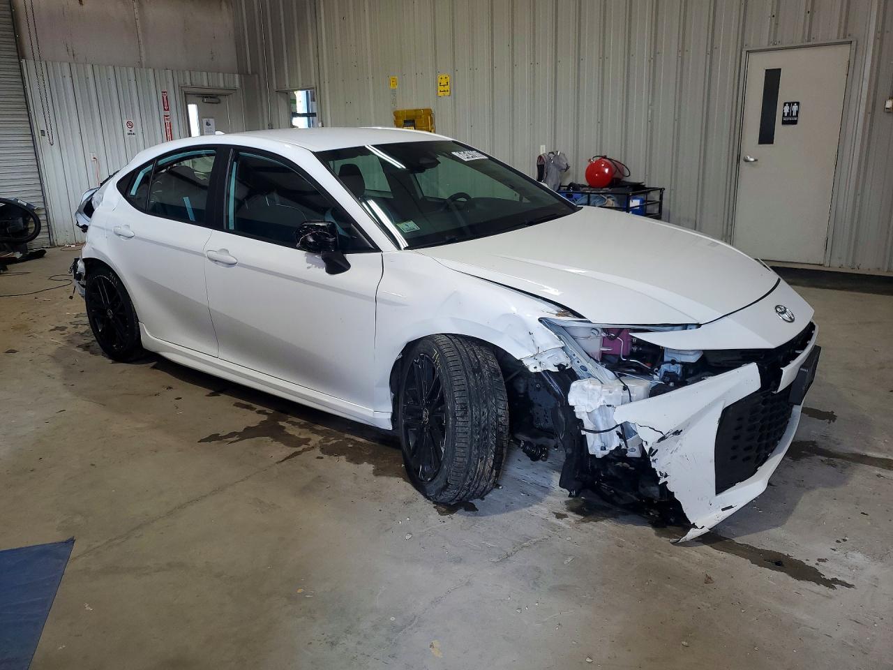 2025 TOYOTA CAMRY SE — снимка 4