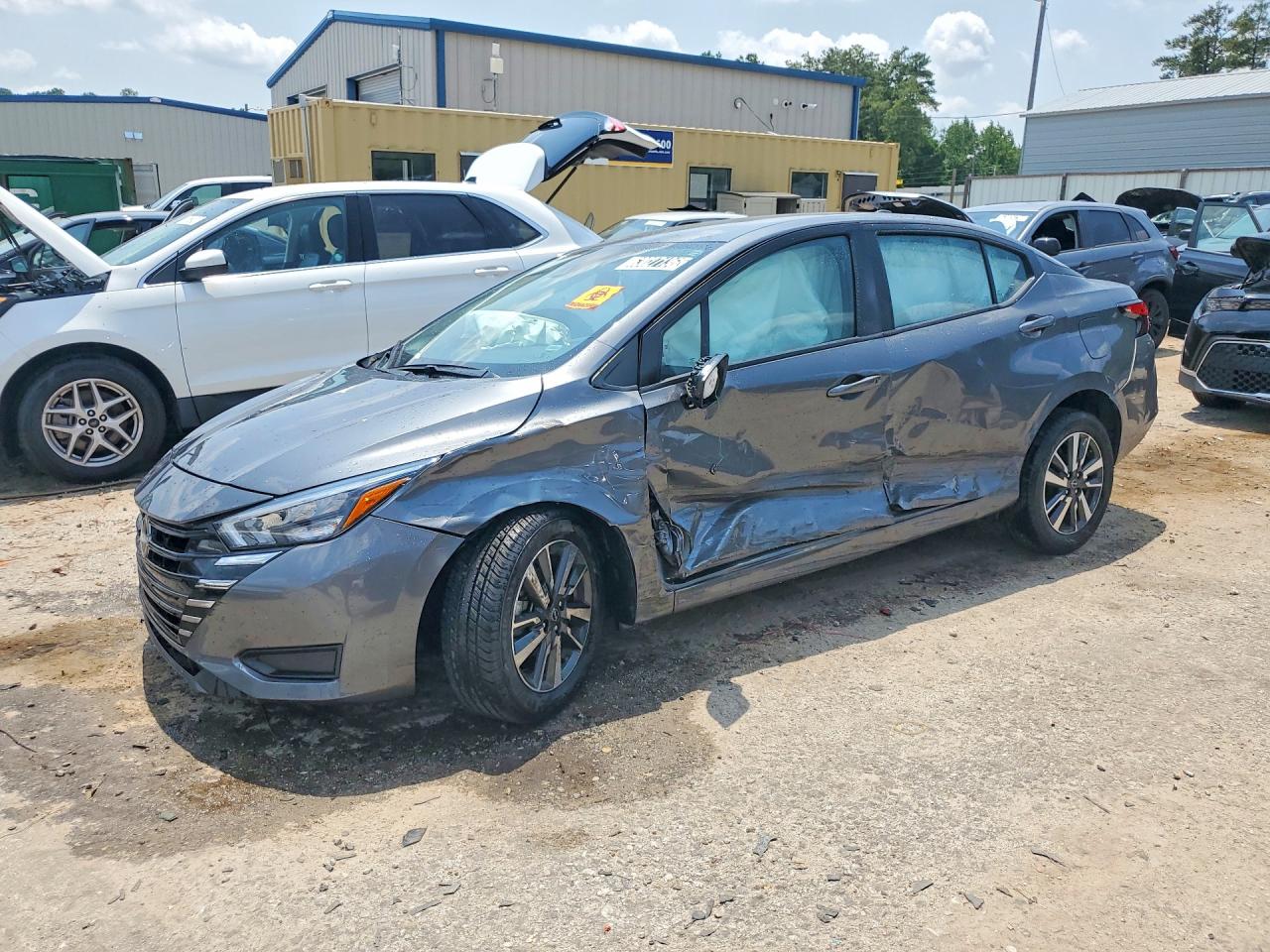 2025 NISSAN VERSA SV