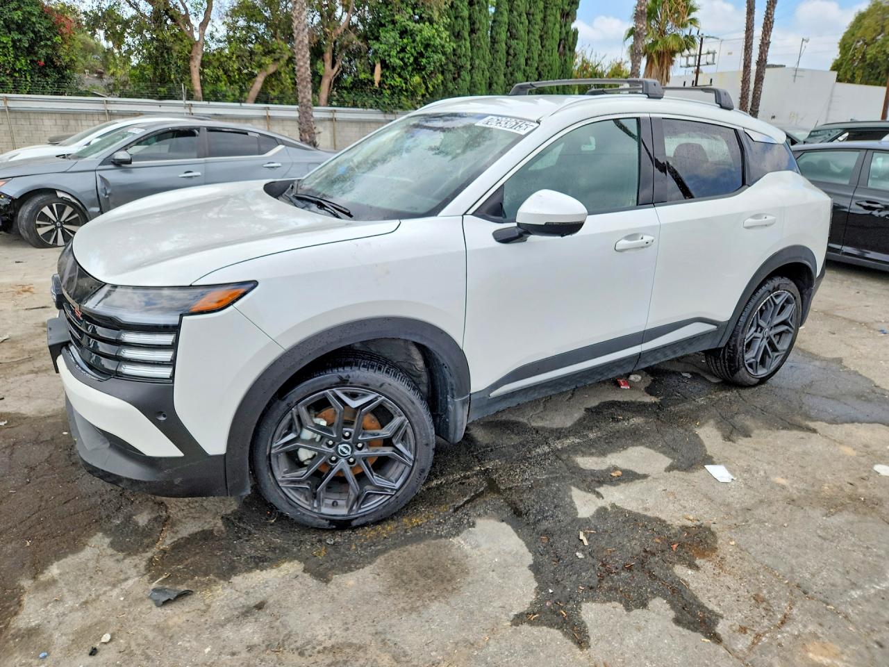 2025 NISSAN KICKS SR